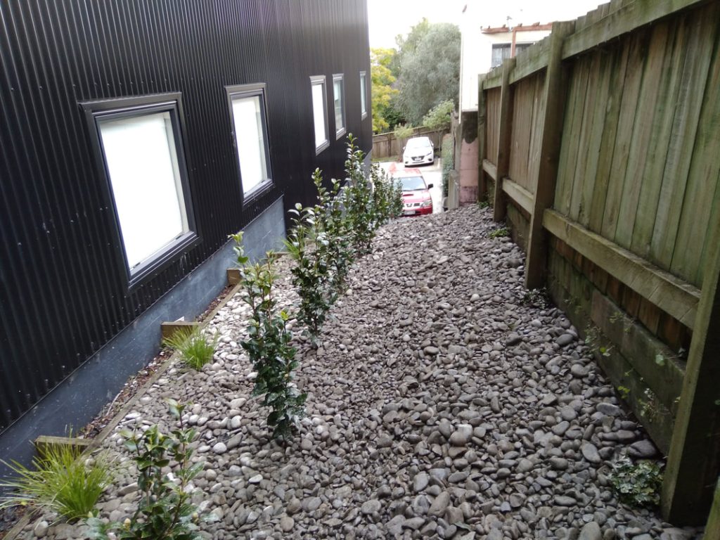 Auckland Garden maintenance image of house